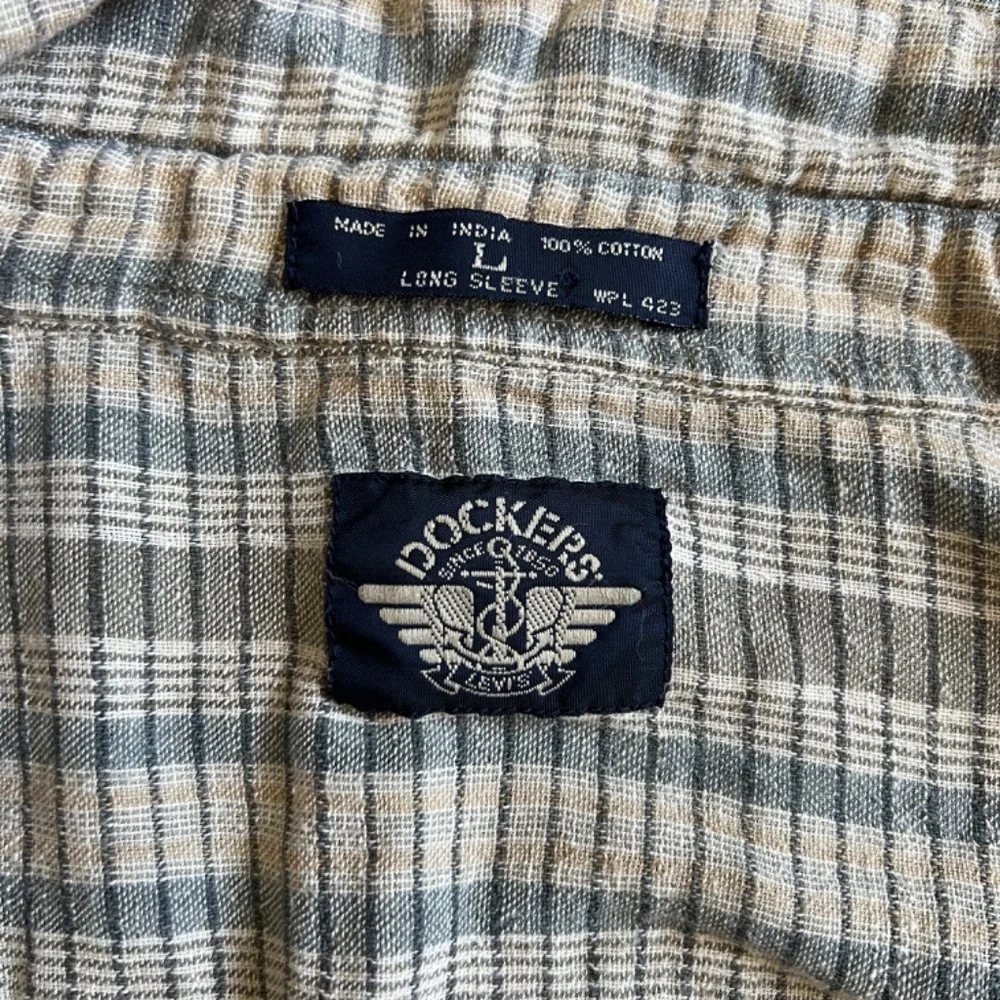 VTG Button-Up - Picture 7 of 7